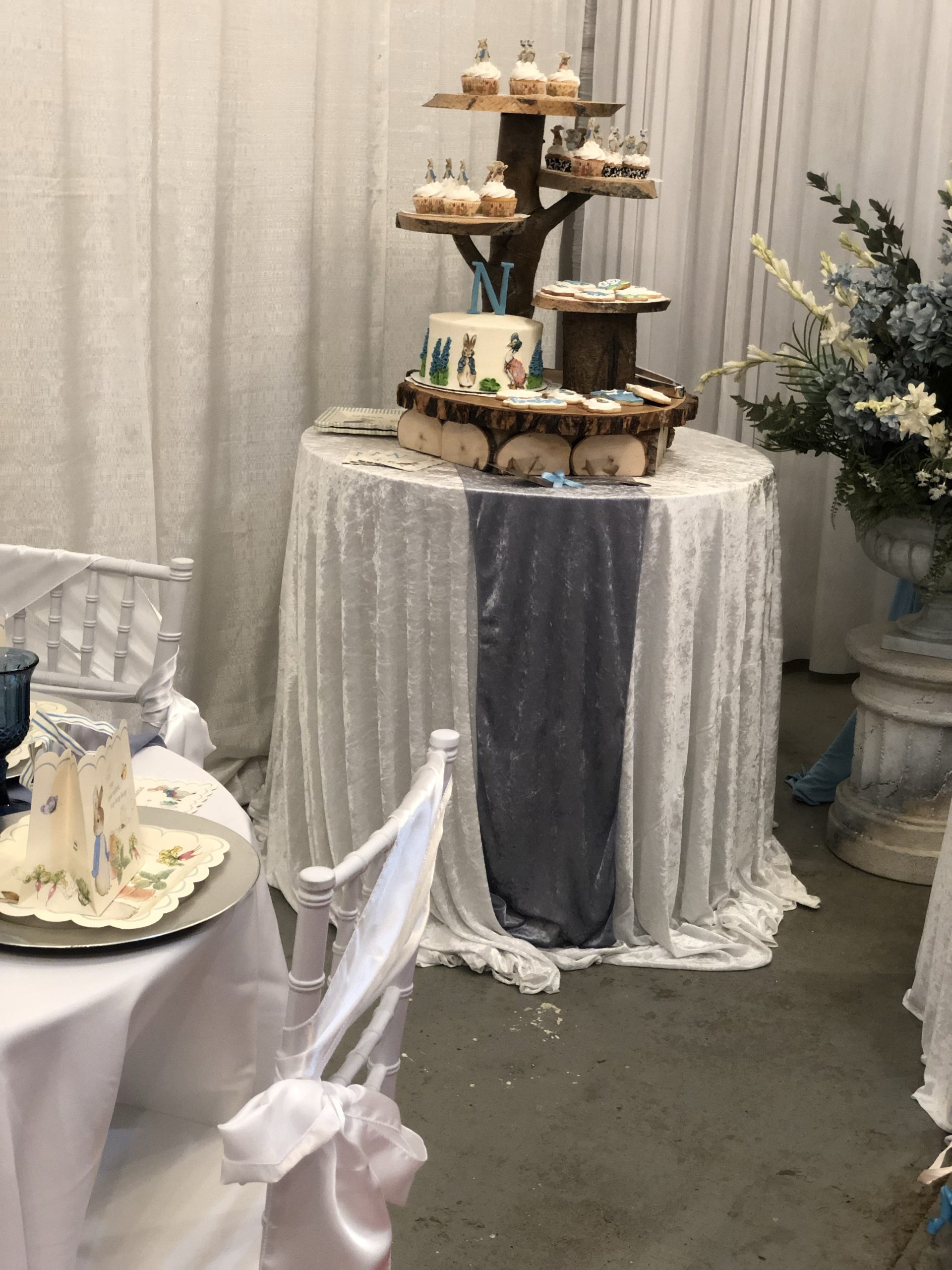 cake table decorations